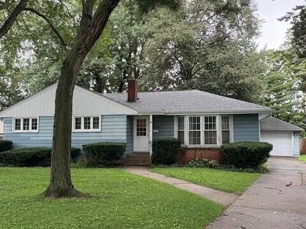 8940 Parrish Ave, Highland, IN 46322