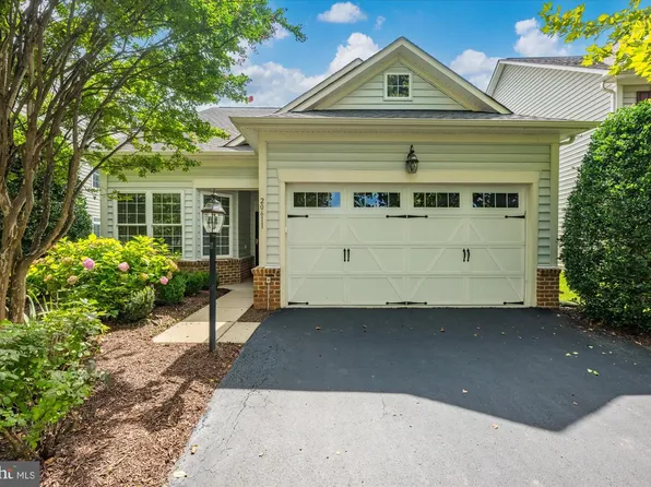 20611 Golden Ridge Dr, Ashburn, VA 20147