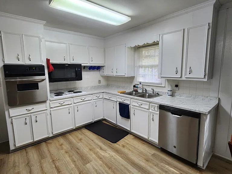 33 Edith Ave — Photo 33