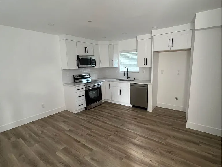 26541 Calle Delphina #F — Photo 6