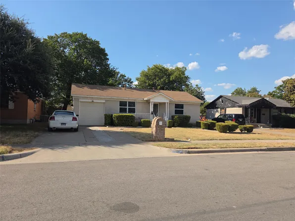 1017 E Spurgeon St, Fort Worth, TX 76115