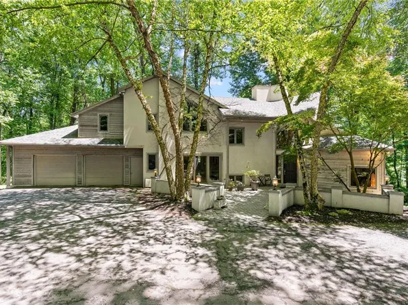 4648 Pleasant View Dr, Coopersburg, PA 18036