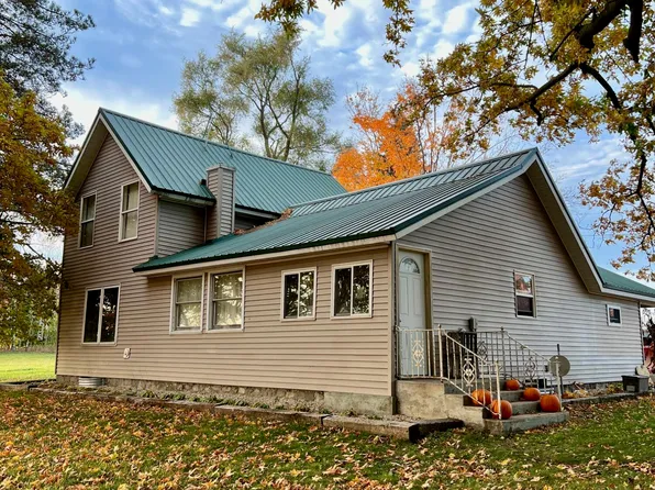 7369 W 24th St, Fremont, MI 49412
