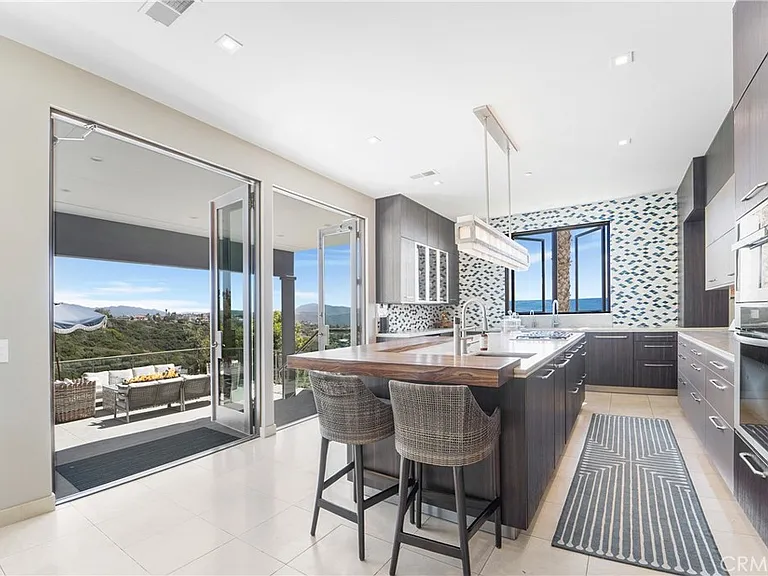 875 Avenida Salvador — Photo 12