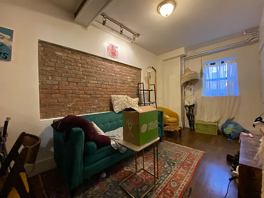 Rented by EXR | media 2