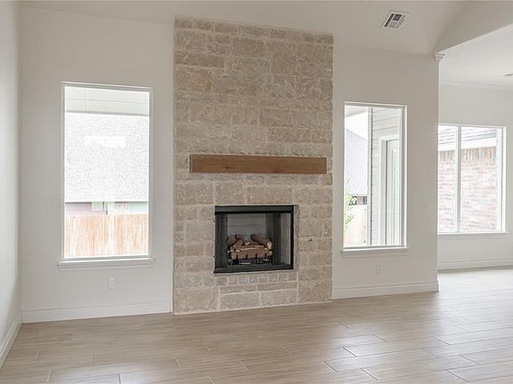 5th image of 9329 SW 42nd St
