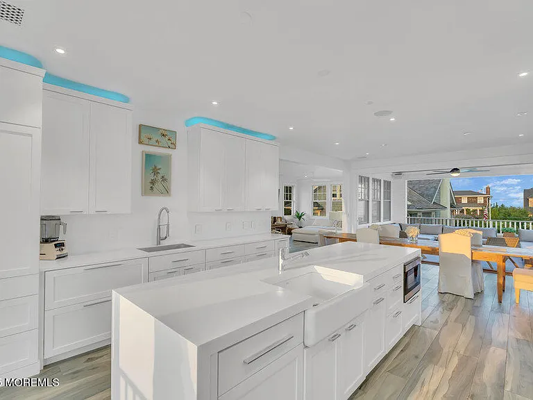 985 Ocean Ave — Photo 99