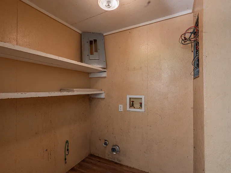 101 W Union St — Photo 13