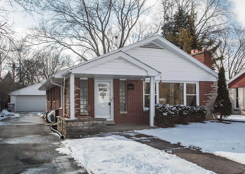1st image of 10119 W Fiebrantz Ave