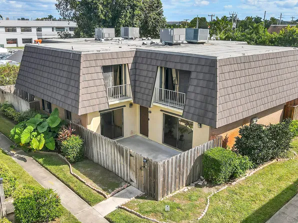 4585 Cherry Road, West Palm Beach, FL 33417