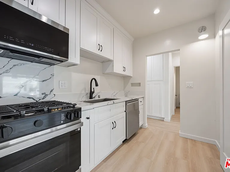 3015 W Stocker Pl — Photo 6