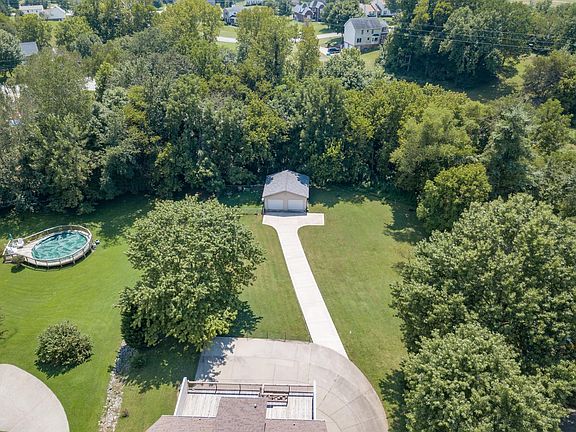5th image of 1572 Barrett Dr