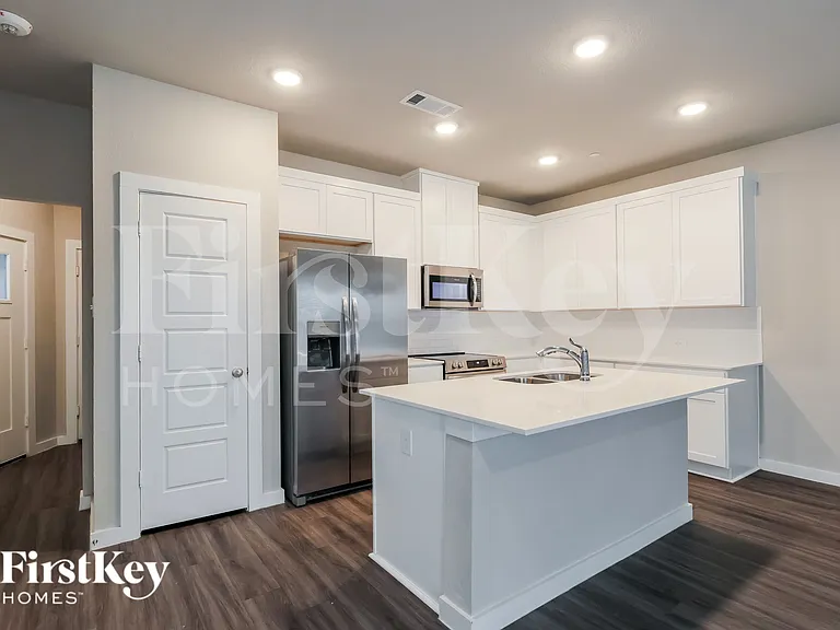 446 S Centro Cir — Photo 10