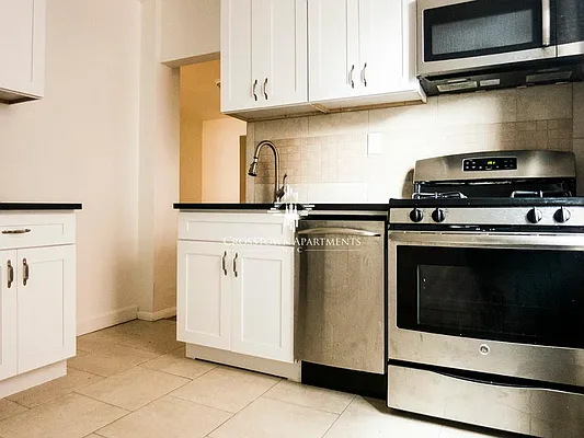 Rented by Crosstown Apartments NYC | media 4