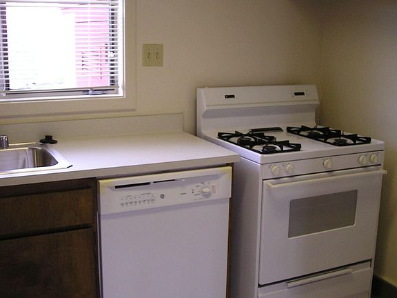 5th image of 1512 Pershing Dr Unit C