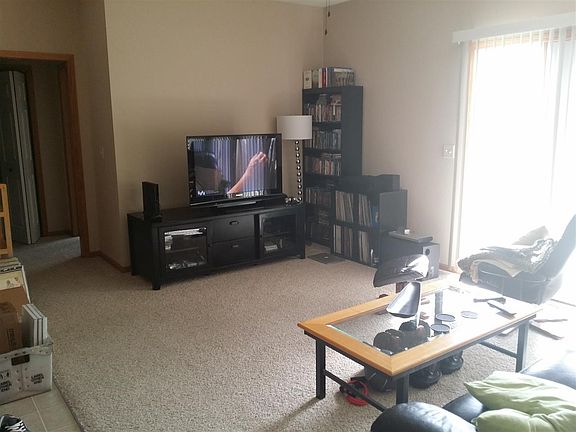 4th image of 2623 Orchard Dr Unit 4