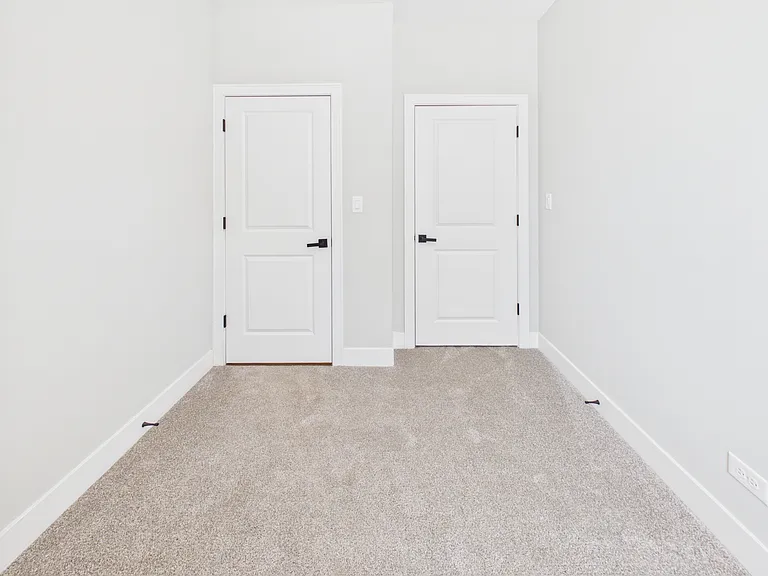 2542 S Albany Ave #1R — Photo 14