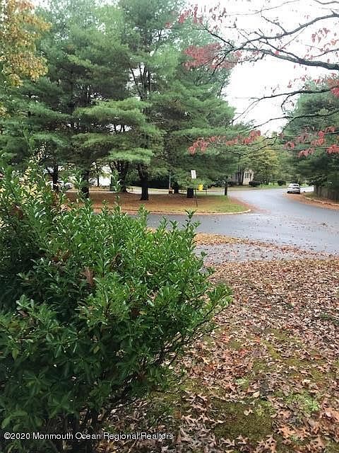 2nd image of 30 Monterey Cir