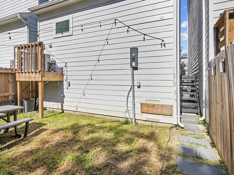 2806 Versailles Oak Ln — Photo 17