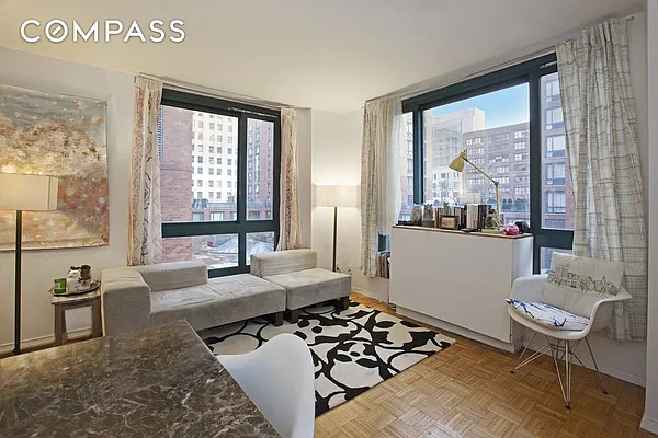 Rented by Compass | media 7