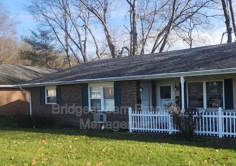 48 Candlewood Ct