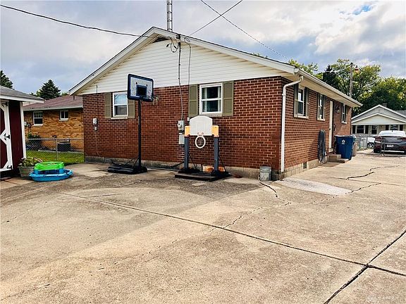 5th image of 333 Marjorie Ave