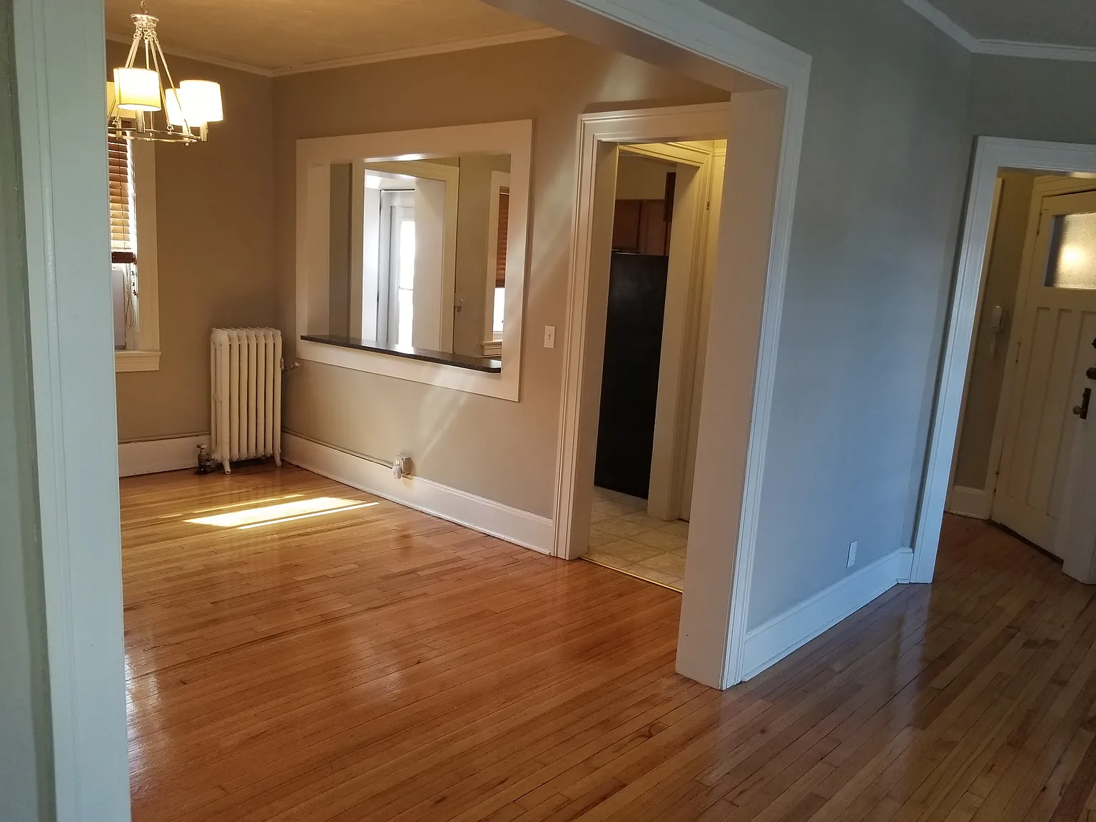 2 bed, 1050 sqft, $1,200 — Photo 4