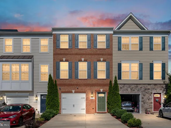 112 Hidden Brook Dr, Fredericksburg, VA 22405