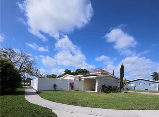 4700 NW 11th St, Lauderhill, FL 33313