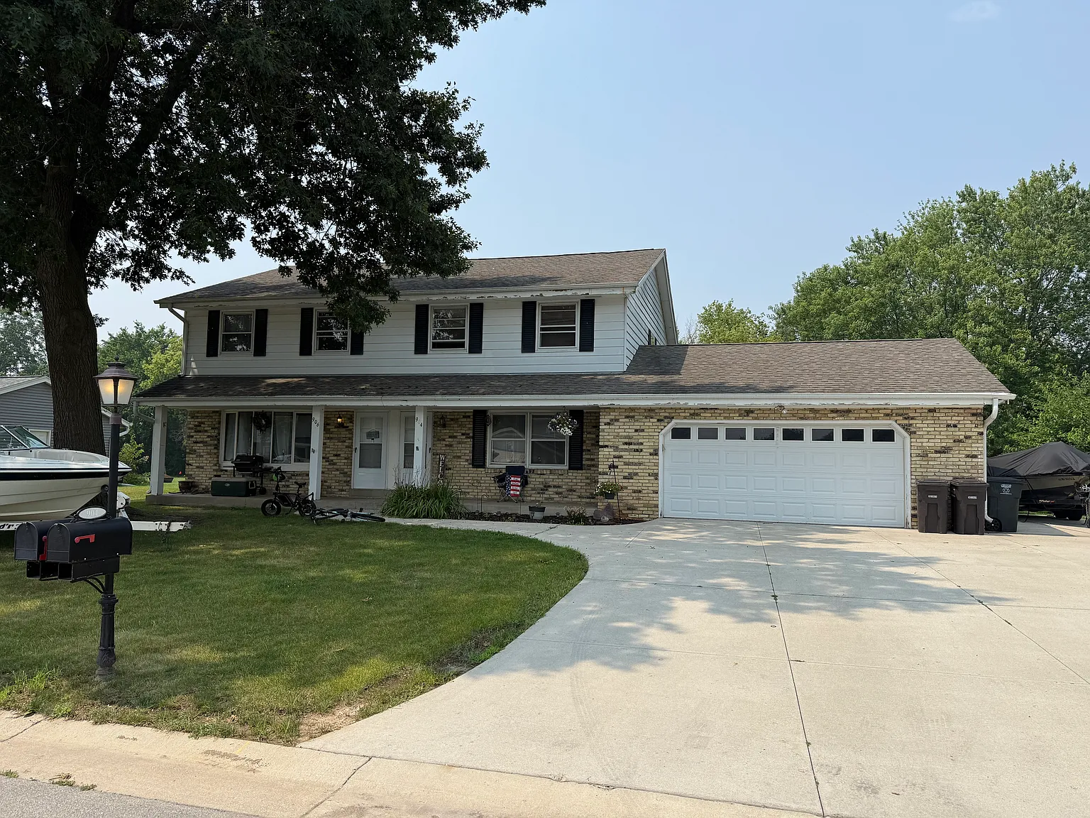 3 bed, 2.5 bath, 1750 sqft, $2,295 — Photo 1