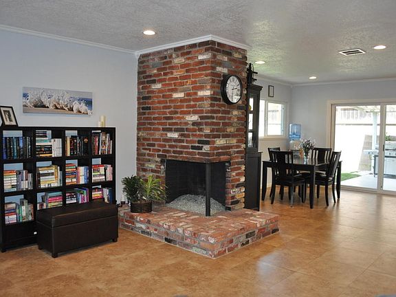 5th image of 460 Bucknell Ave