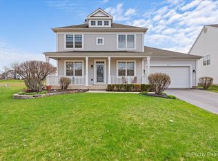 2410 Lindsay Ct, West Chicago, IL 60185