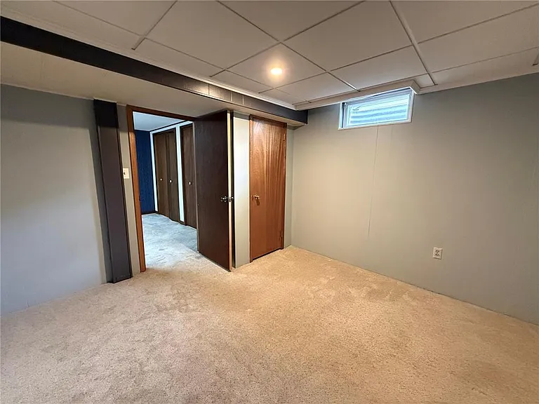 225 Sunrise Blvd — Photo 42