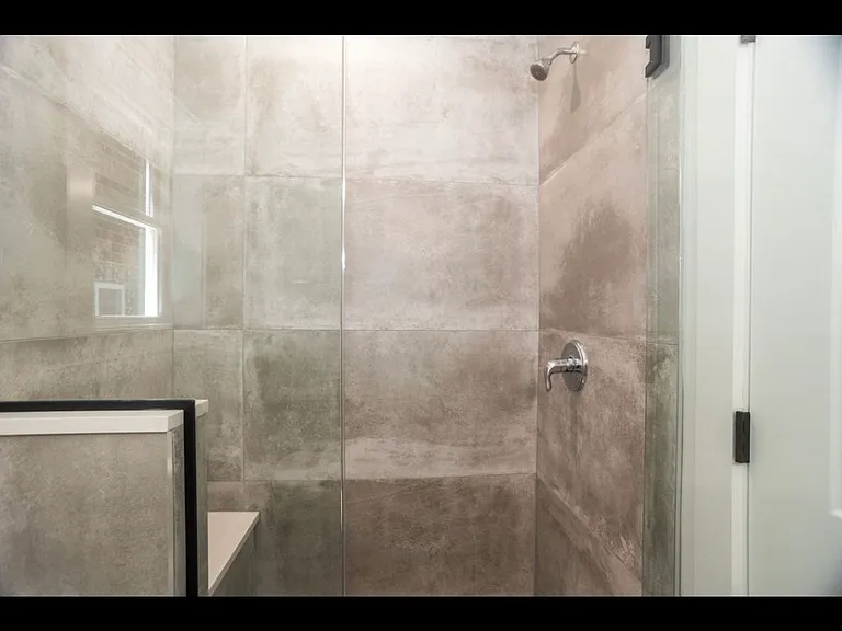 5754 N Elston Ave #2 — Photo 11