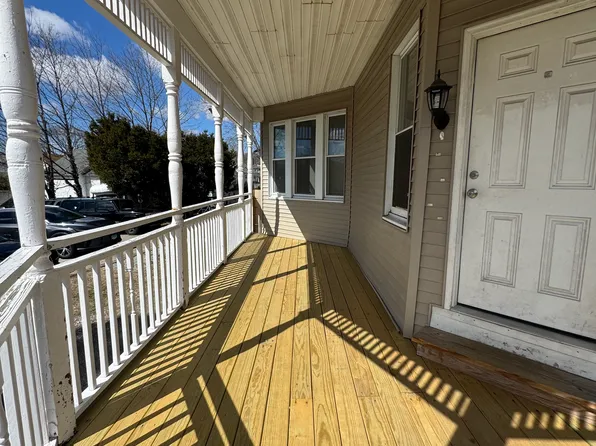 68 Cliff St #2, Norwich, CT 06360