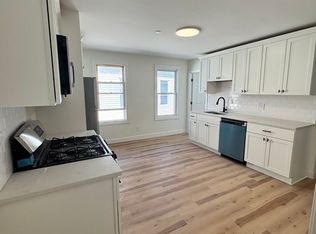 605 Millbury St APT 4R, Worcester, MA 01607
