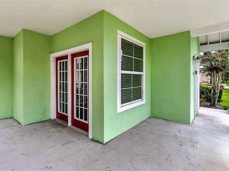 5002 Mangrove Aly #102 — Photo 3