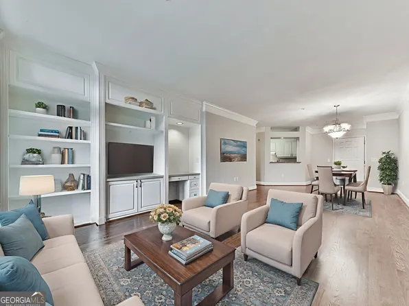 3334 Peachtree Rd NE APT 614, Atlanta, GA 30326