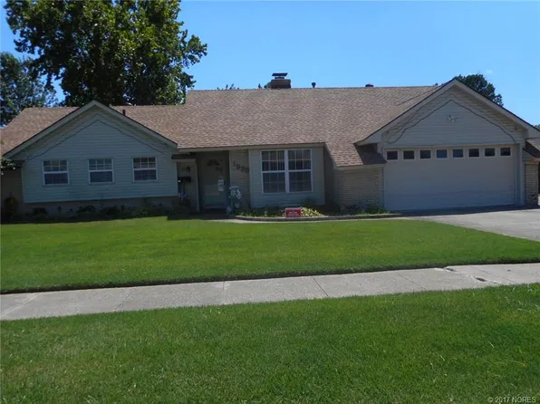 1533 Red Bud Ln, McAlester, OK 74501