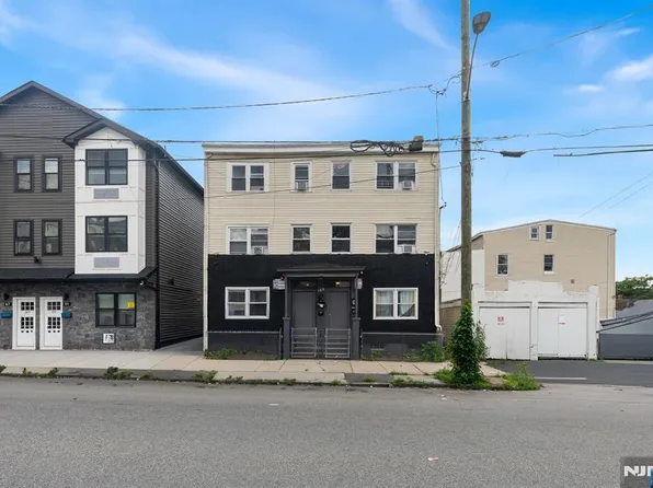 171-173 Temple St, Paterson, NJ 07522