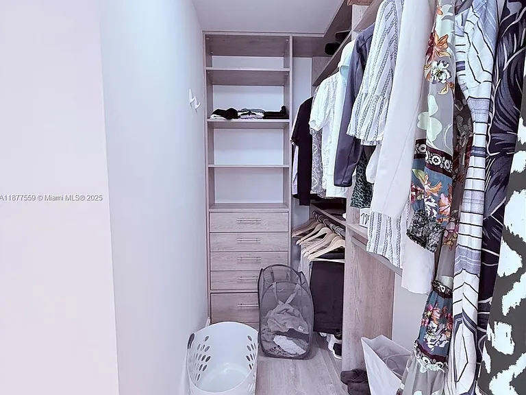 55 SW 9th St #4003 — Photo 15