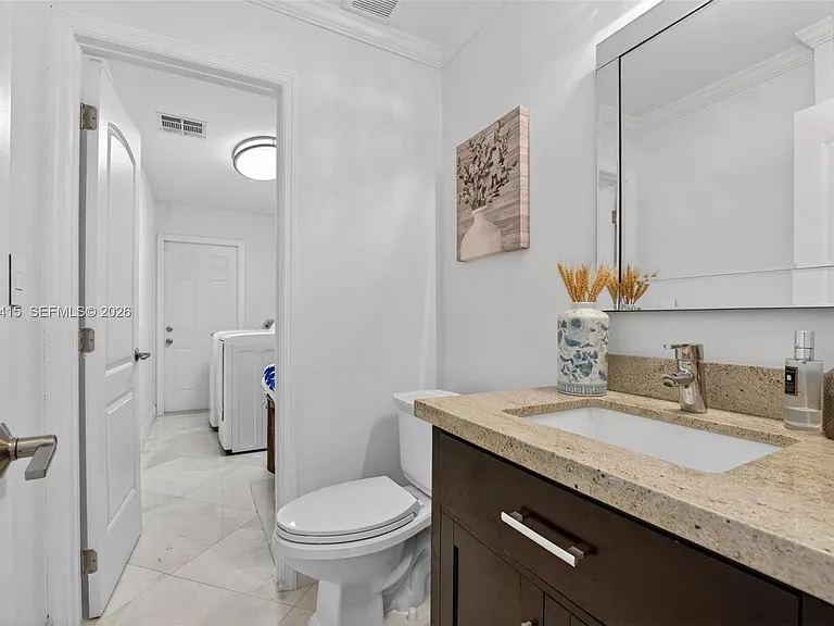 2701 NW 107th Ave — Photo 28