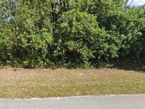 4th image of 251 Vin Rose Cir SE