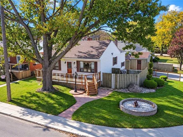 28 Shadyside Ave, Hamilton, ON L8V 3E3