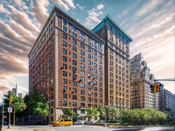 911 Park Avenue image 17 of 17