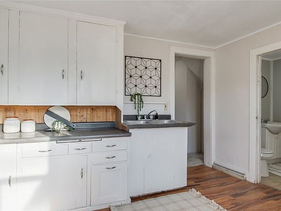 5th image of 123 E Winter Avenue