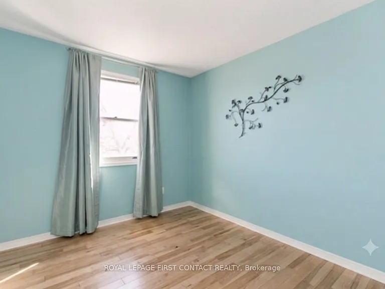 61 Herrell Ave — Photo 9
