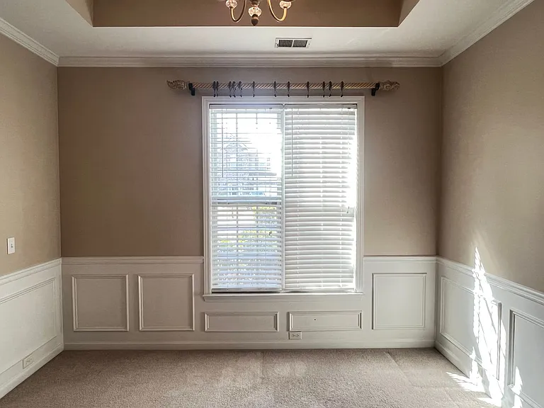 312 Hearthwood Dr — Photo 8