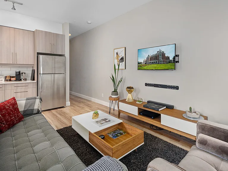 595 Pandora Ave #101 — Photo 2