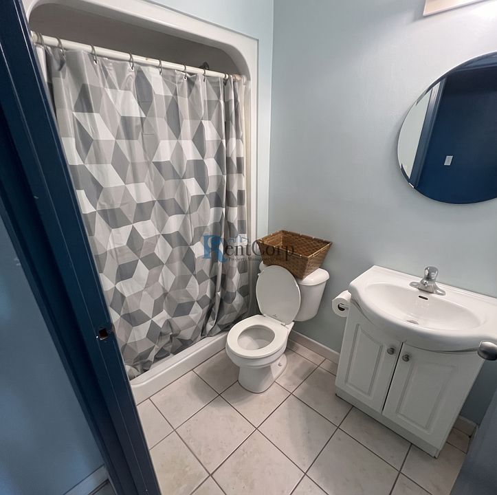 2nd image of 304 Lester St Unit 4